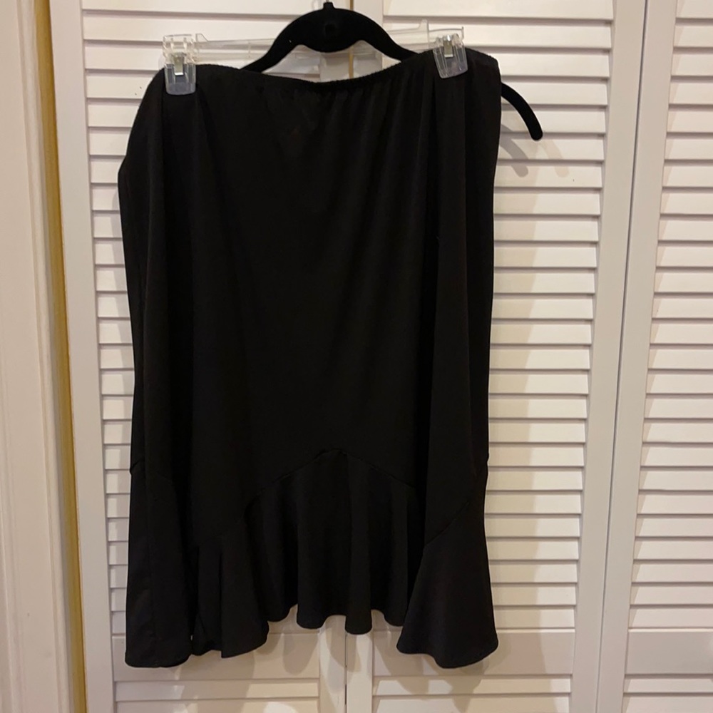 Black skirt